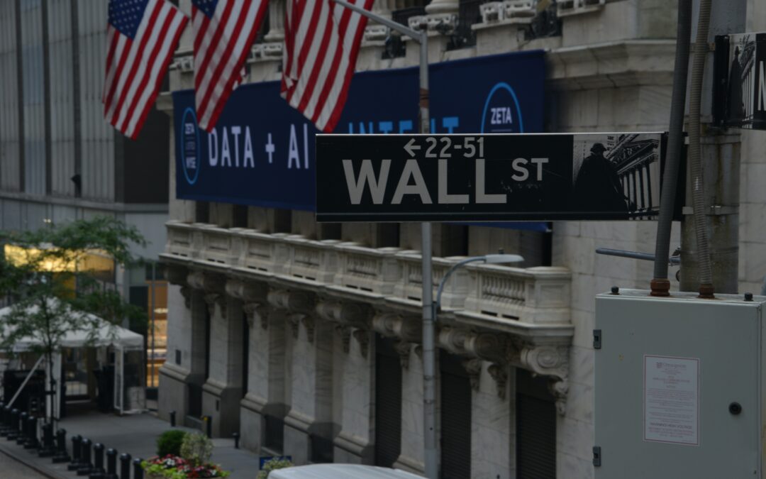 Wall Street termina la semana en rojo, la cautela domina antes del fin de semana